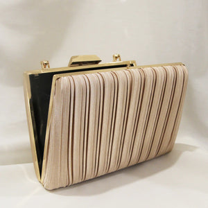 MAGNOLIA CLUTCH BAG